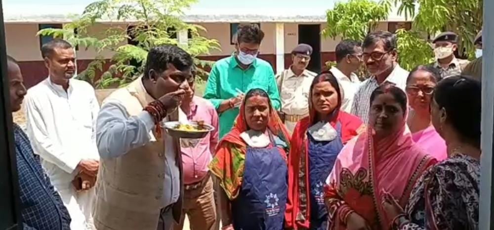 डीसी ने किया उच्च विधालय का निरीक्षण,  गुणवत्ता सुधारने का दिया निर्देश