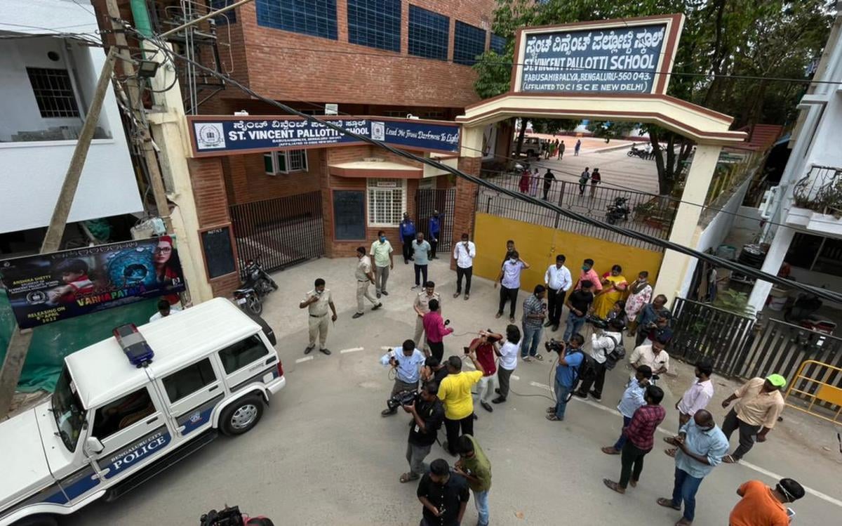 ई-मेल के जरिए बेंगलुरु के सात स्कूलों को बम से उड़ाने की धमकी