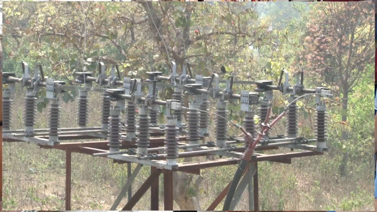 धनबाद कह रहा हाय बिजली -हाय बिजली, अधिकारी कह रहे संकट ही नहीं