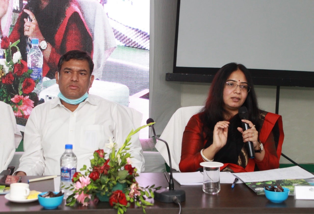 ग्रामीण विकास को लेकर नीतियों के अनुकूल कार्य करें - डॉ मनीष रंजन