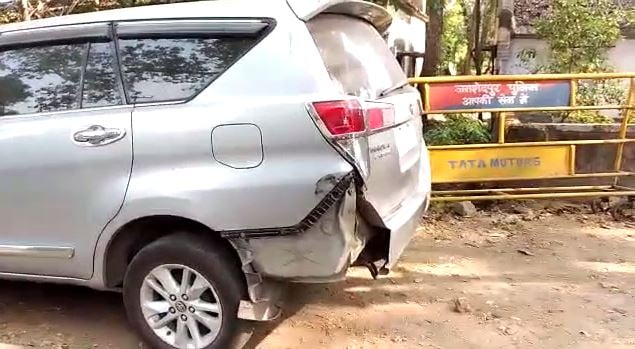 चेचिस की चपेट में आने से टाटा मोटर्स के कर्मचारी की मौत, चेचिस चालक गिरफ्तार