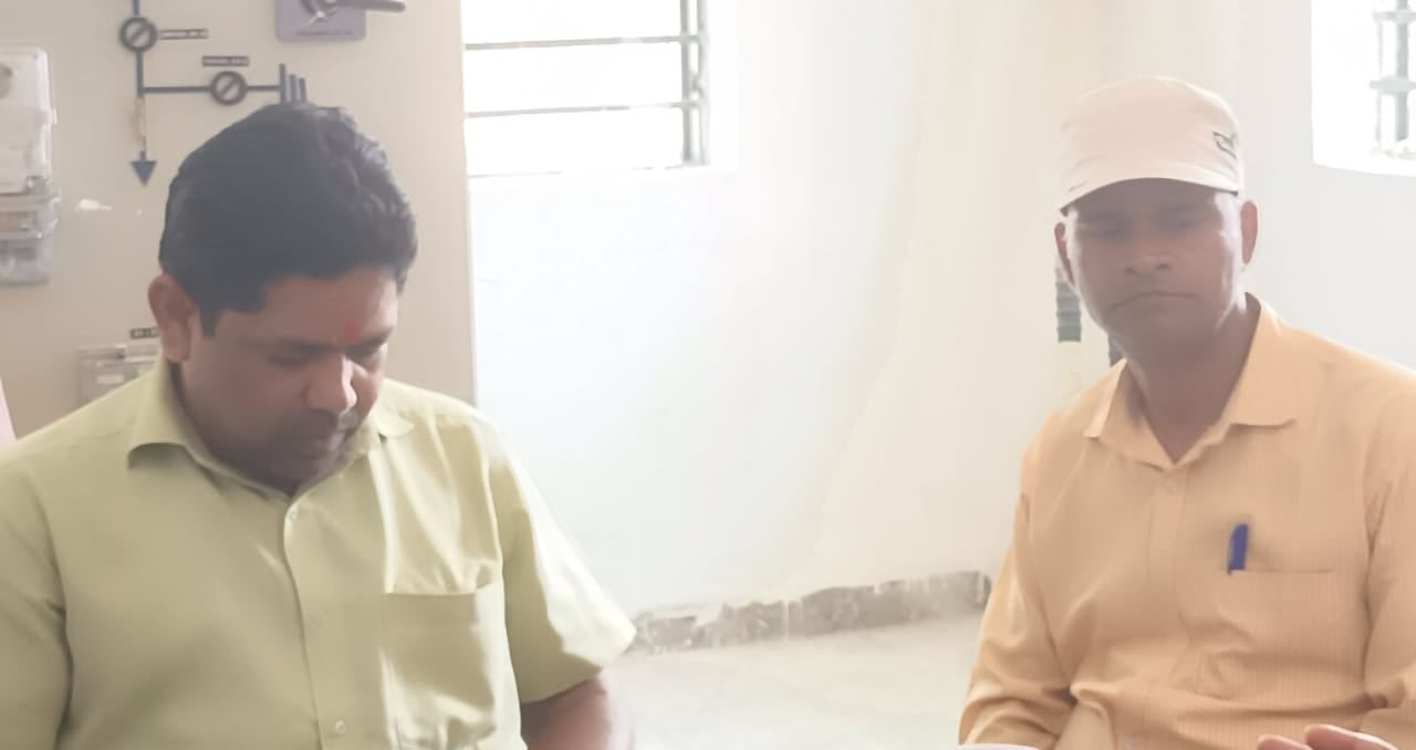 बिना कनेक्शन कर रहे थे बिजली का उपयोग, छापेमारी में रंगे हाथ धराए, अब देंगे जुर्माना