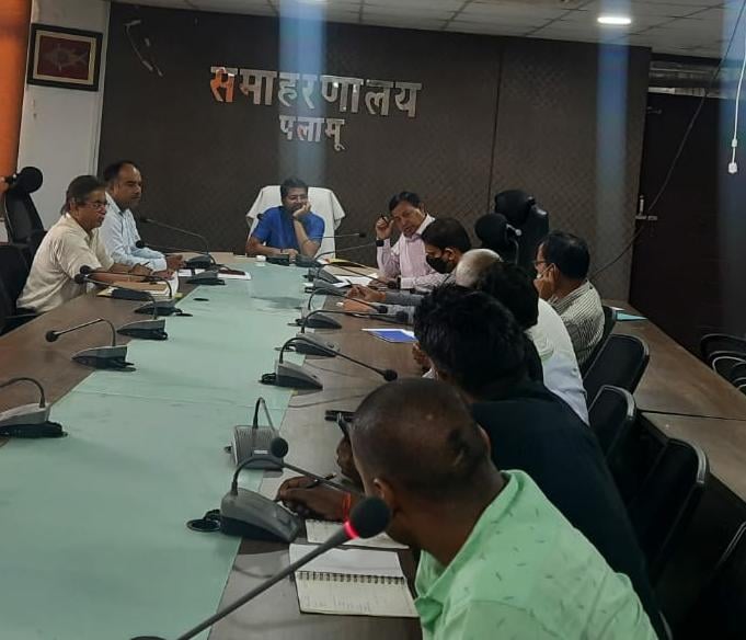 पलामू में धान खरीद लक्ष्य से पीछे, उपायुक्त ने अधिकारियों को काम में तेजी लाने का दिया निर्देश