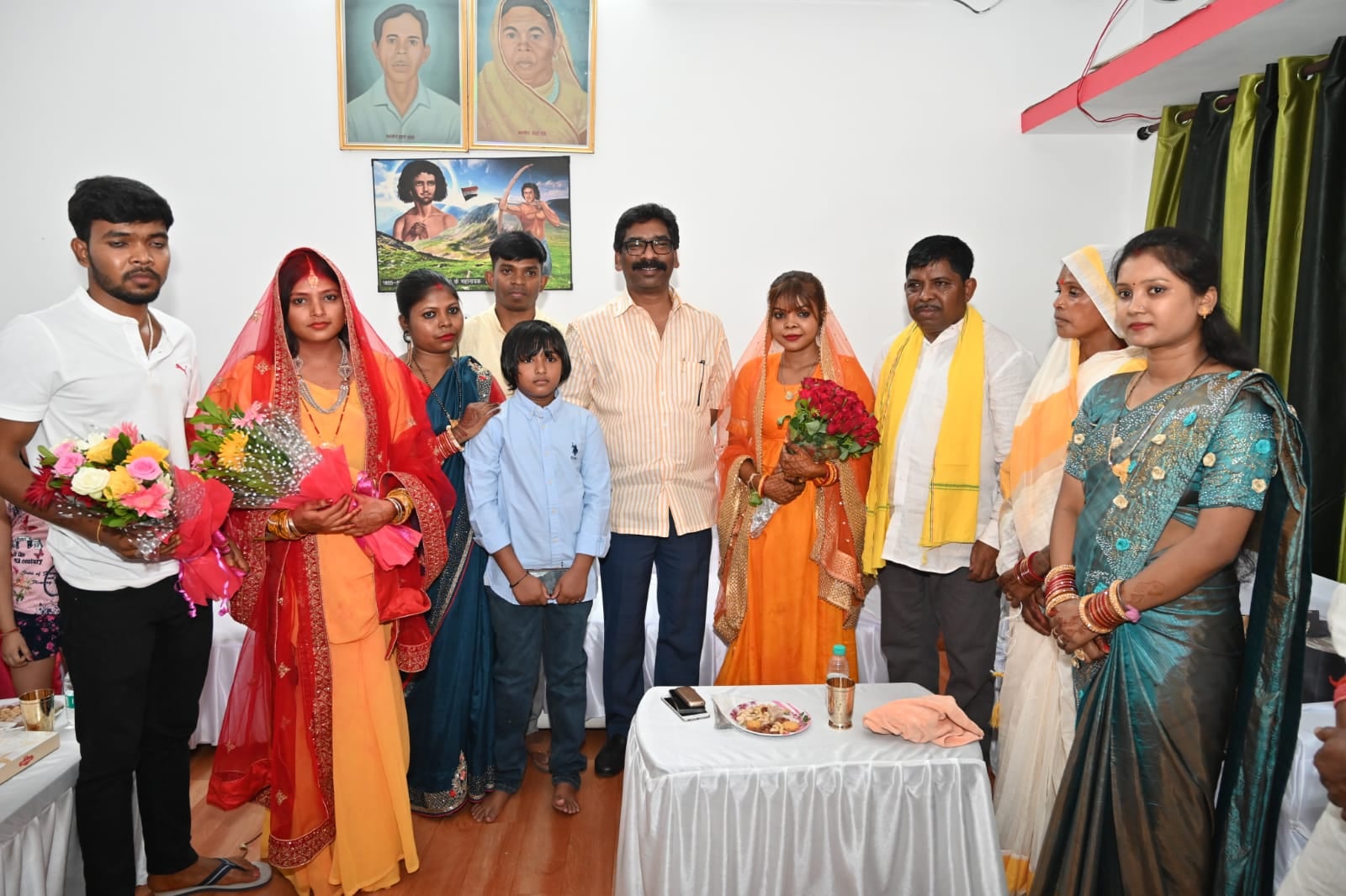 सीएम पहुंचे रामगढ़, फागू बेसरा की बेटी की शादी में हुए शरीक