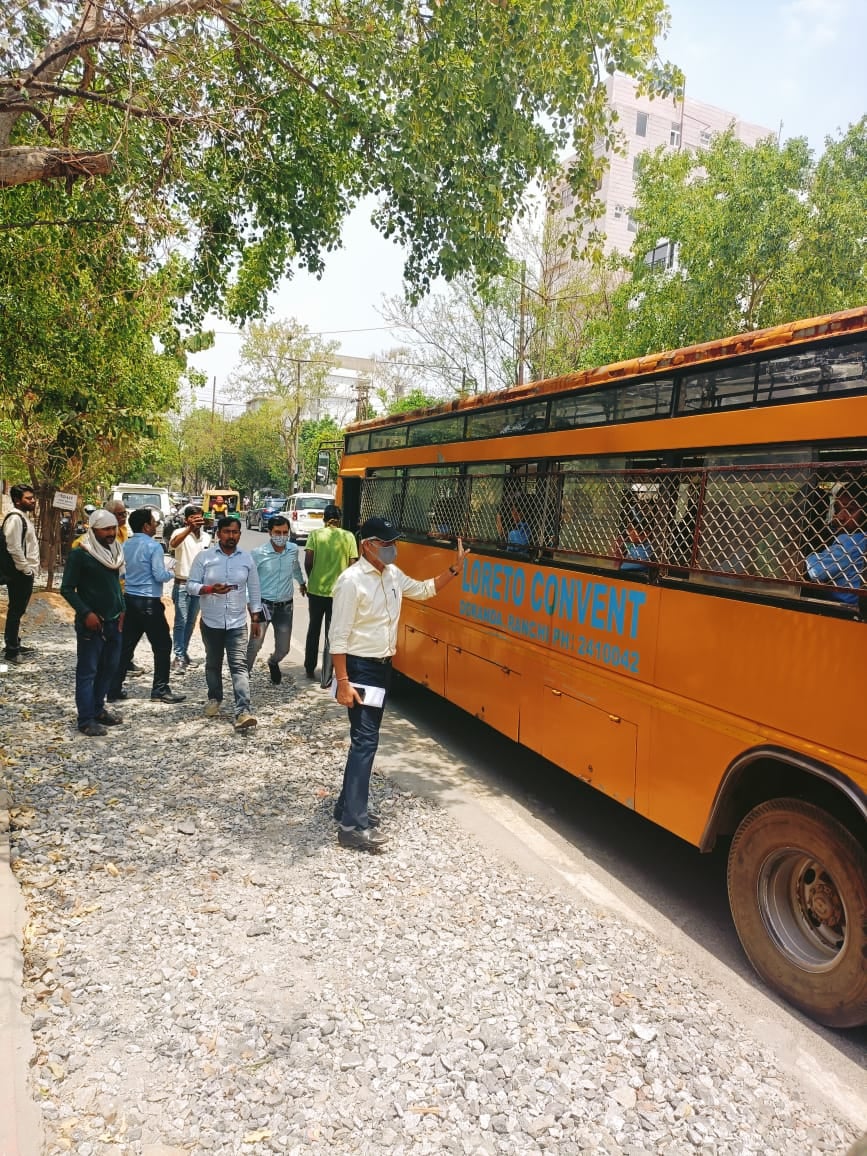 स्कूल बस में आग के बाद एक्टिव दिखा प्रशासन : अलार्मिंग निकली स्कूल बसों की जांच रिपोर्ट