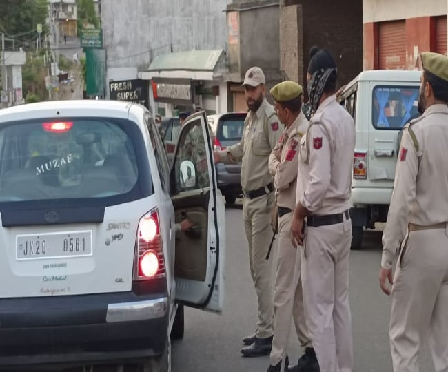 जम्मू में सीआइएसएफ की बस पर हमला, दो आतंकी ढेर, एक जवान भी शहीद