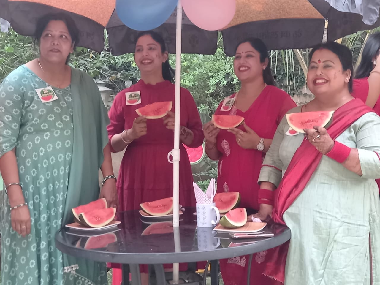 हैप्पी समर : लौहनगरी के ला  ग्रैविटी में महिलाओं के बीच तरबूज खाने की अनूठी प्रतियोगिता का आयोजन,  आप भी देखिए वीडियो