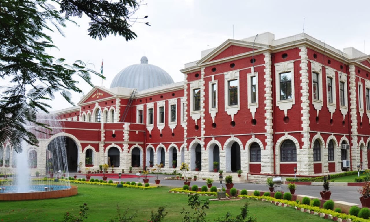 त्रिकूट पर्वत रोपवे हादसा : हाईकोर्ट ने रिपोर्ट जल्द सौंपने के दिए निर्देश, अगली सुनवाई 6 मई को