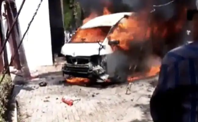 पाकिस्तान में आत्मघाती हमला, तीन चीनी महिला समेत चार की मौत, कई घायल
