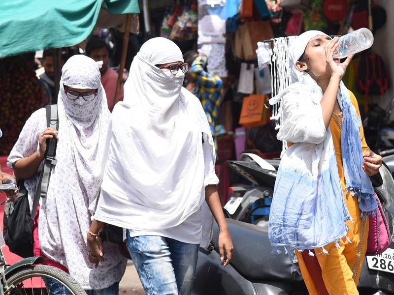 गर्मी से झुलस रहा झारखंड का पलामू, दोपहर में सड़कें सुनसान