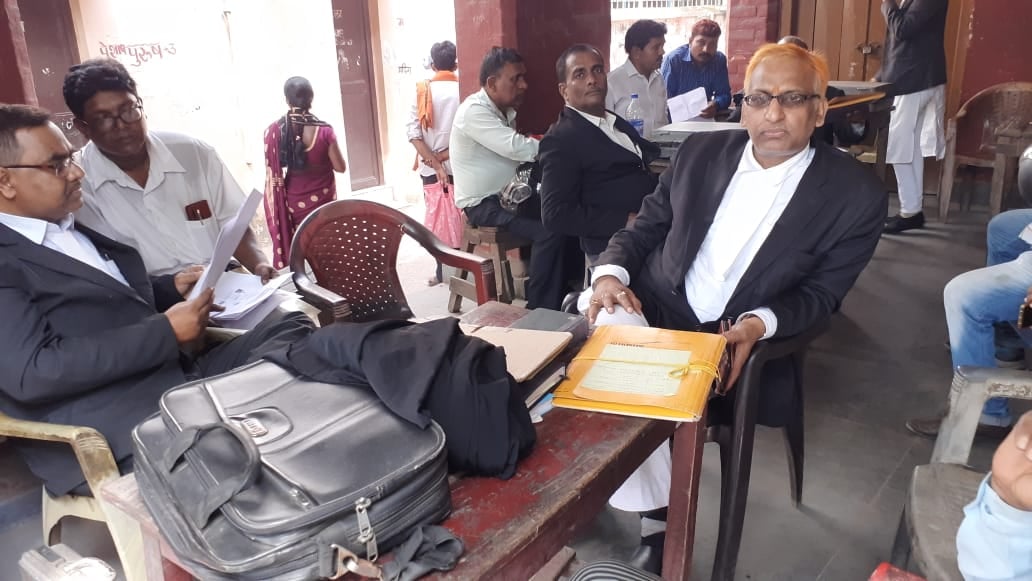 स्कूल पर जबरन एटीएम कार्ड से पैसा निकालने  का आरोप, कोर्ट में मुक़दमा दर्ज