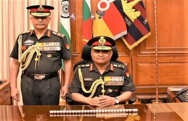 देश : रिटायर हुए थल सेना प्रमुख जनरल मनोज मुकुंद नरवणे, लेफ्टिनेंट जनरल मनोज पांडे बने 29 वें थल सेना अध्यक्ष