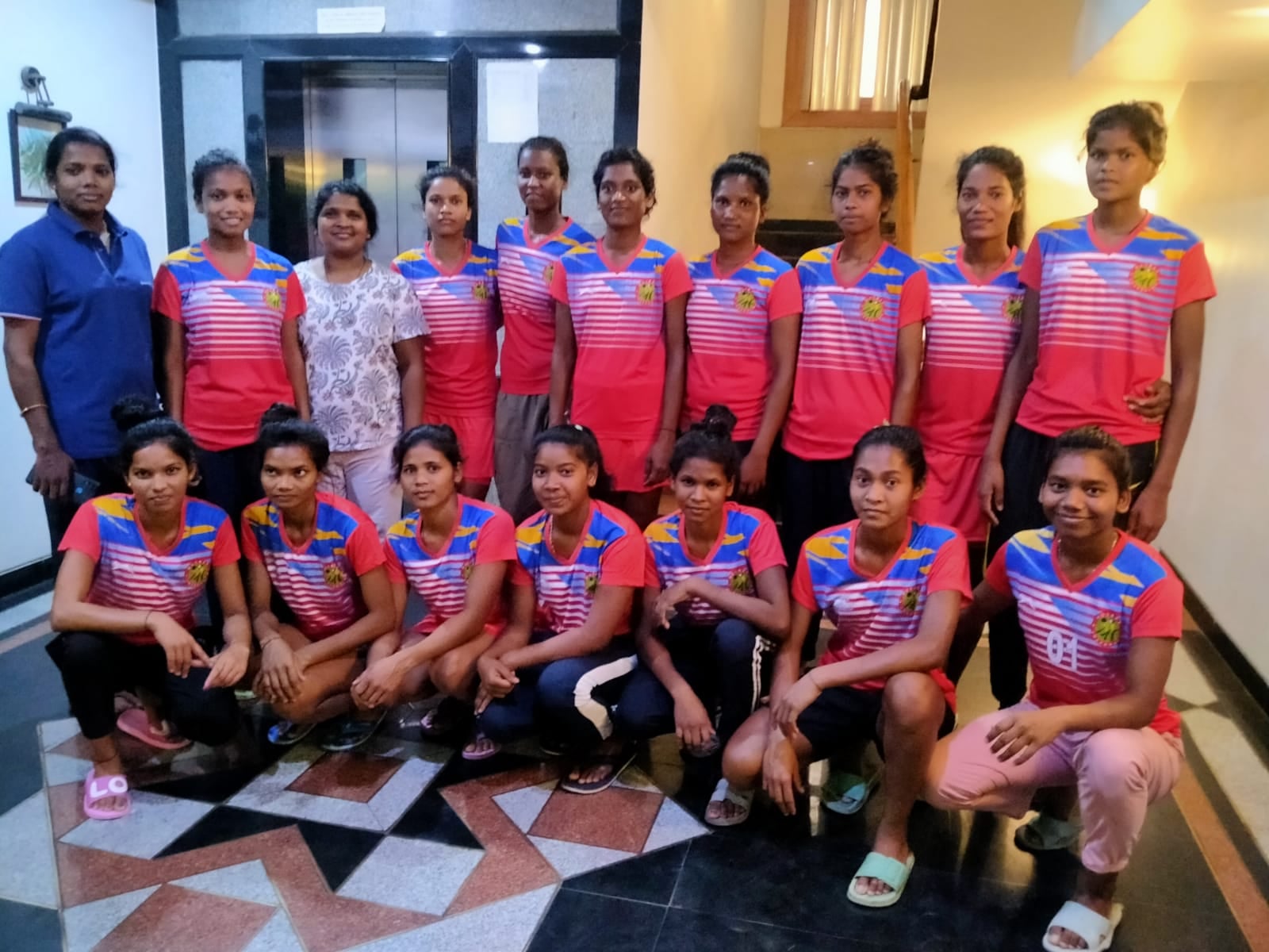 सीनियर राष्ट्रीय महिला हॉकी प्रतियोगिता : झारखंड टीम पहुंची भोपाल, पुडुचेरी के खिलाफ होगा पहला मैच