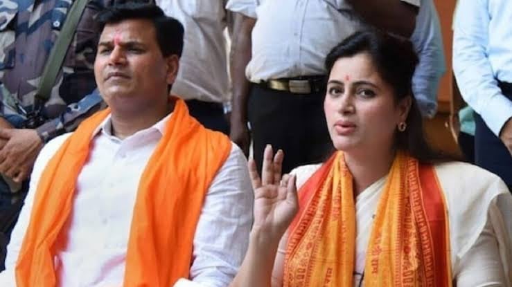 13 दिन बाद जेल से बाहर निकली नवनीत राणा, पति को भी मिली जमानत