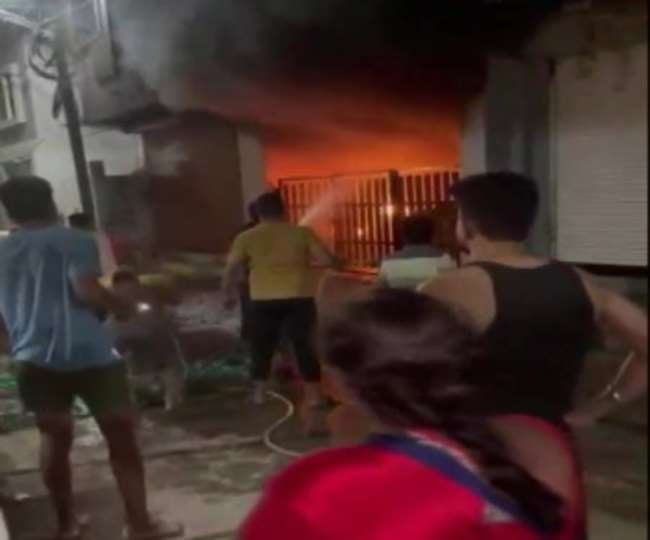 इंदौर में  देर रात भीषण अग्निकांड, सात जिंदा जले