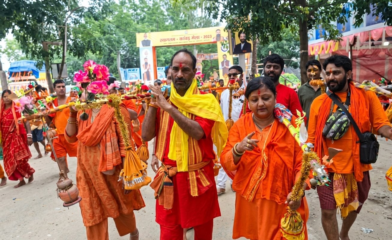 श्रावणी मेले में छाई 150 किलो की 'महाकाल कांवड़', 60 कांवड़ियों की टोली लेकर पहुंच रही बाबाधाम