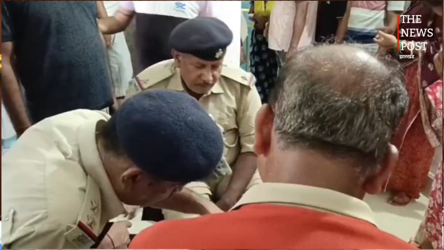 पाकुड़ में कई घरों को चोरों ने बनाया निशाना, पुलिस जवान पर भी हमला