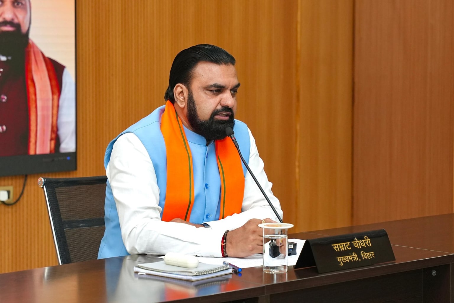 बाढ़ के हालत पर सीएम सम्राट की नजर,बंगाल के सीएम से फरक्का बराज खोलने का किया आग्रह