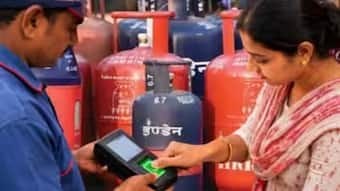 1 सितंबर से LPG सिलेंडर पर नया नियम लागू! गैस बुक करने से पहले जरूर कर लें ये काम