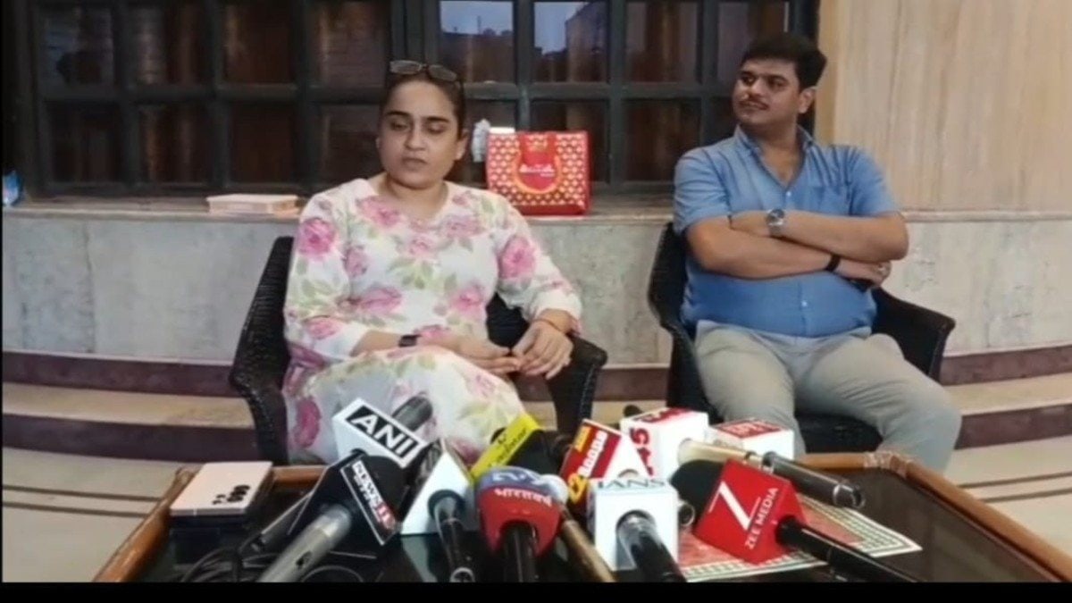 रंजय हत्याकांड में फैसले के बाद पूर्णिमा नीरज सिंह ने बिना नाम लिए कैसे सिंह मेन्शन पर साधा निशाना? पढ़िए 