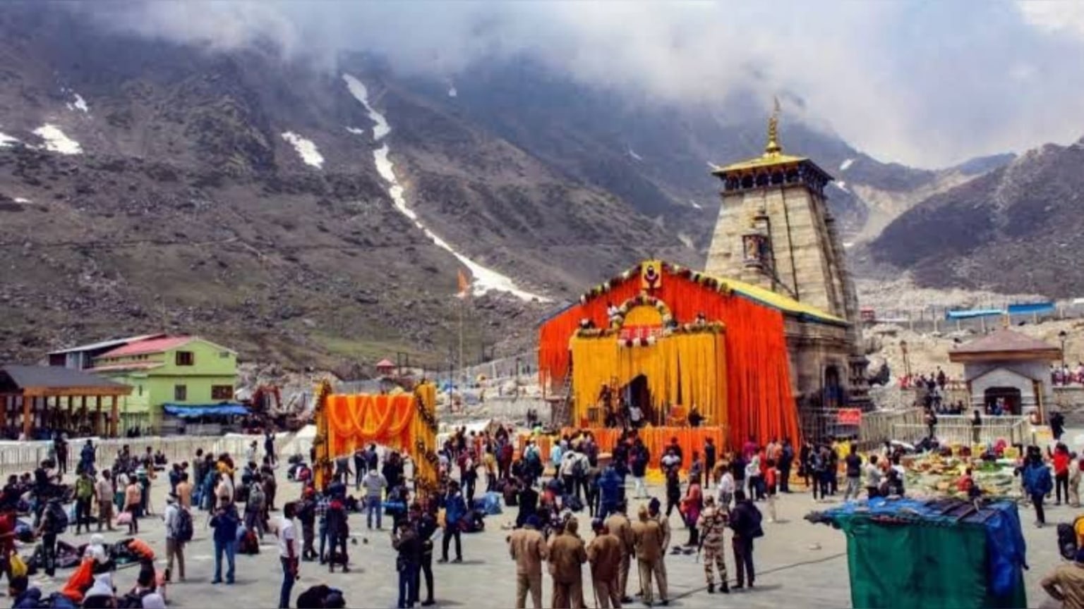 श्रद्धालुओं के लिए जरूरी खबर! दो दिनों तक बंद रहेगी चारधाम यात्रा, प्रशासन ने जारी की एडवाइजरी