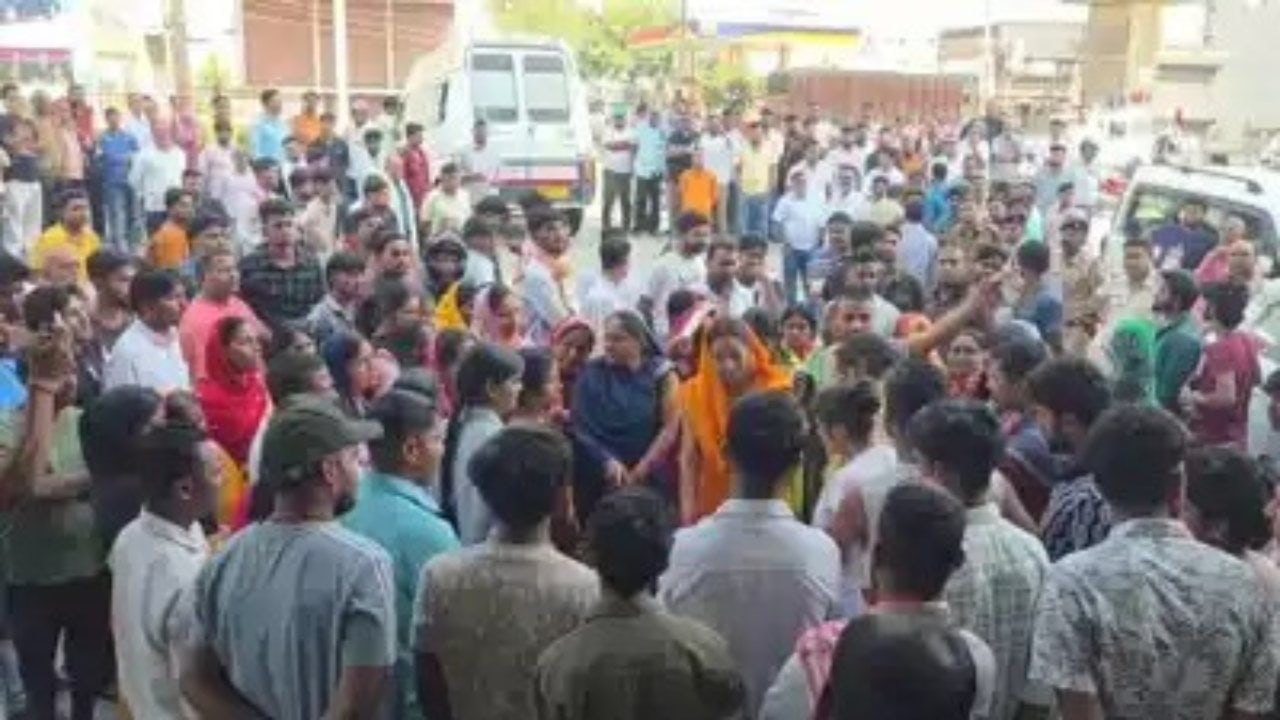 बर्थडे पार्टी में बाइक की चाबी को लेकर हुआ विवाद, रेस्टोरेंट कैप्टन की चाकू से गोदकर करदी गई हत्या