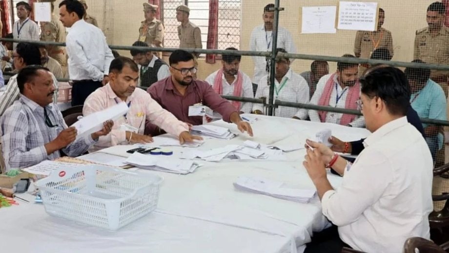 MLC vs MLA: कौन ज्यादा पावरफुल? किसे मिलती है ज्यादा सैलरी, और किन राज्यों में है विधान परिषद?
