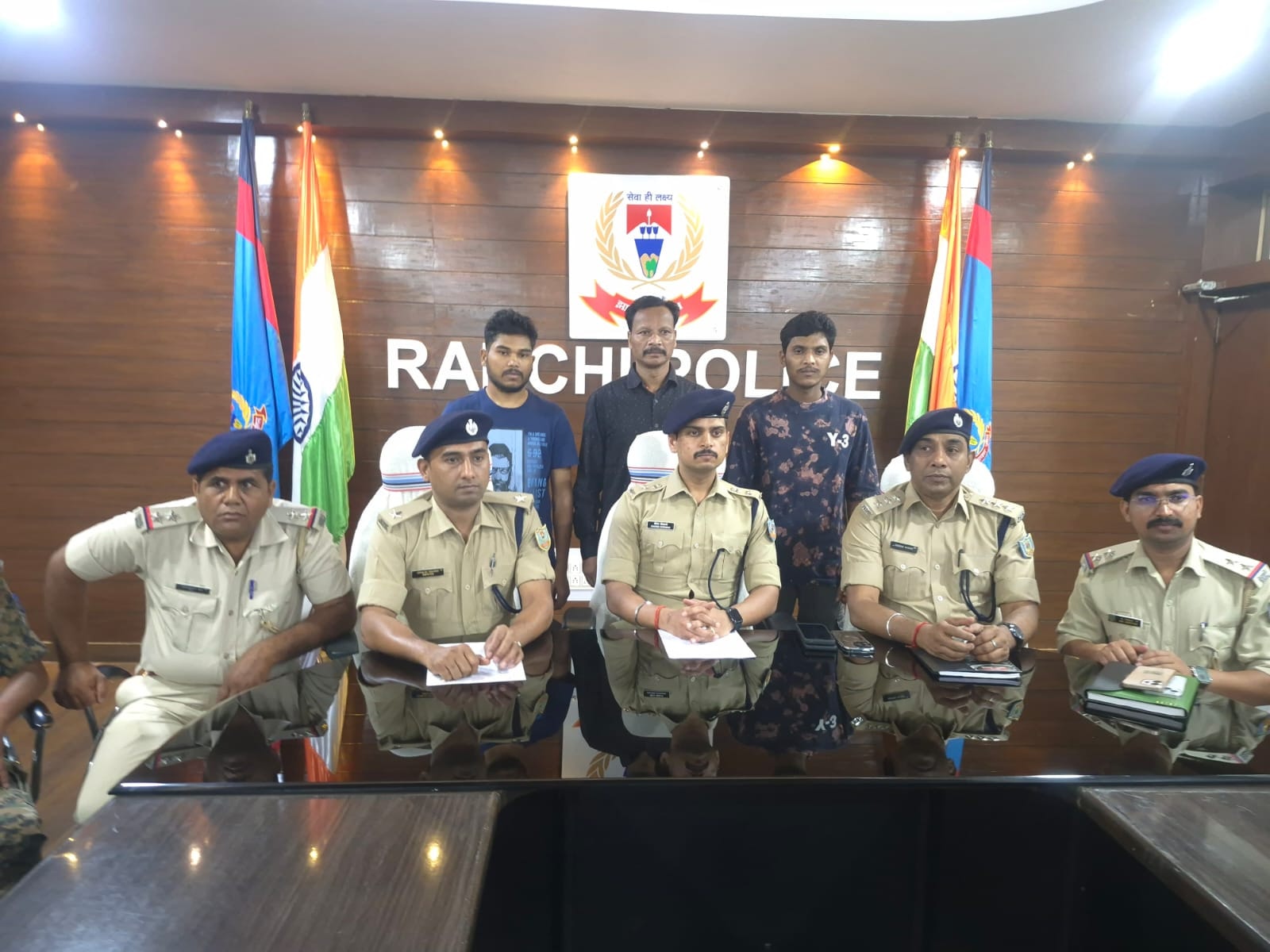 Breaking : झारखंड में बड़ी कार्रवाई, झांगुर ग्रुप प्रमुख कुख्यात रामदेव उरांव ने डाले हथियार