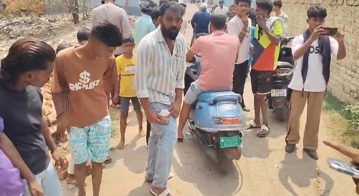 सरायकेला में फायरिंग से दहशत: पहले फोन पर मांगी रंगदारी, फिर आधे घंटे बाद पहुंचकर चला दी गोली