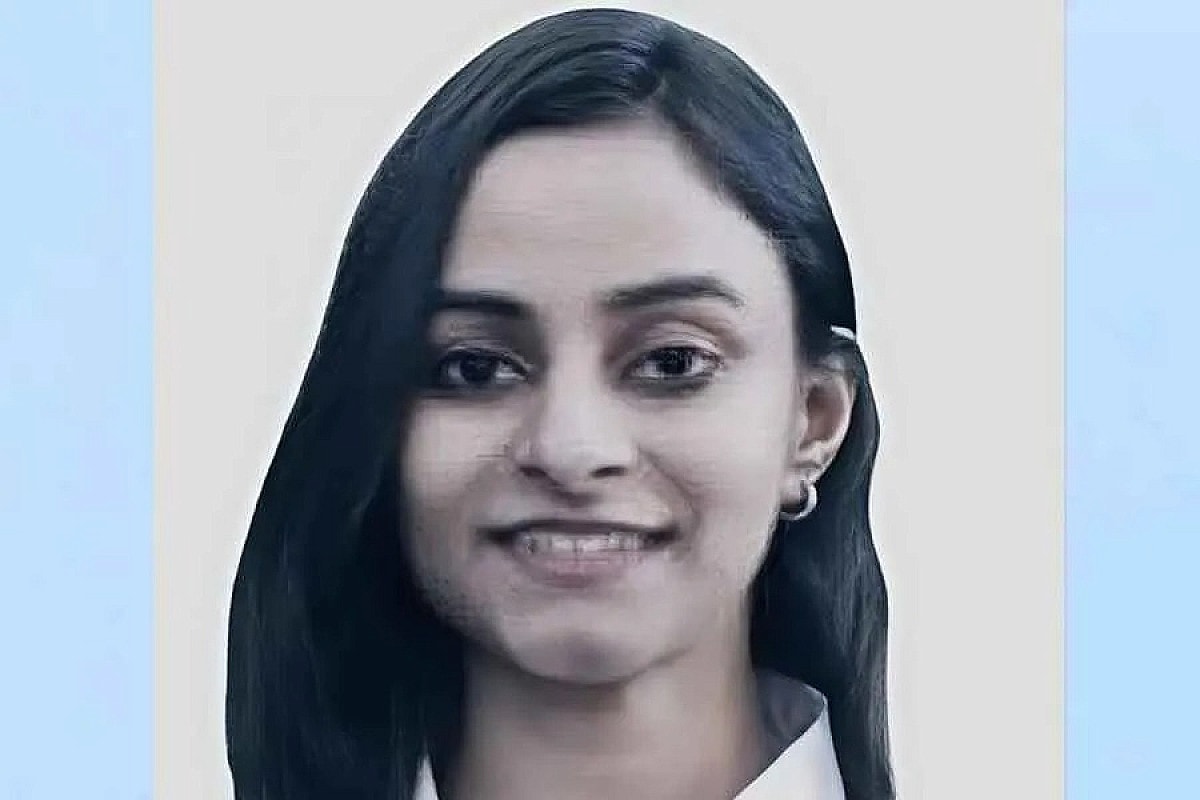 सुनहरे करियर का सपना लेकर दिल्ली गई थी बोकारो की सुरभि, होटल में लगी आग ने छीन ली जिंदगी