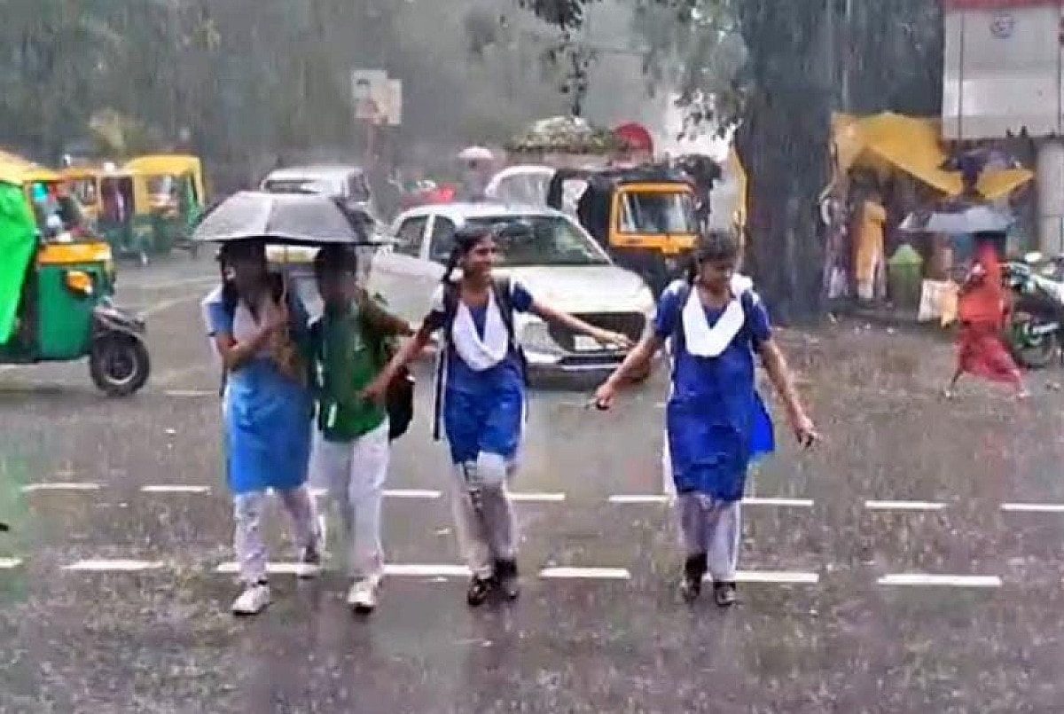 Weather Alert:झारखंड में आज भी होगी झमाझम बारिश, इन 18 जिलों में आंधी तूफ़ान के साथ वज्रपात का अलर्ट