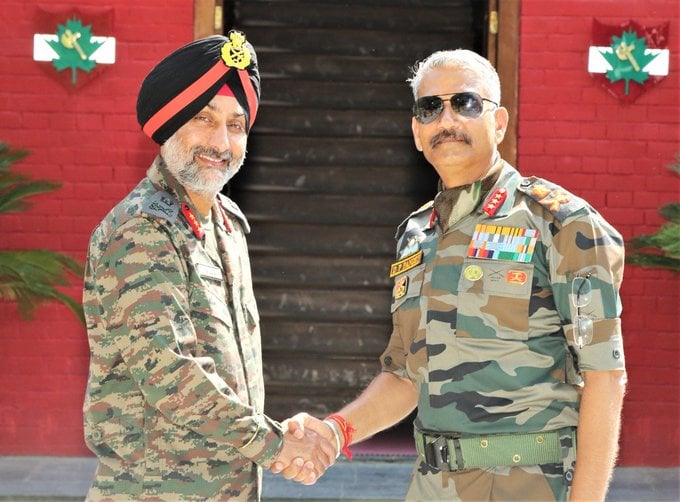 लेफ्टिनेंट जनरल अमरदीप सिंह औजला ने भारतीय सेना की जनरल ऑफिसर कमांडिंग का पदभार संभाला