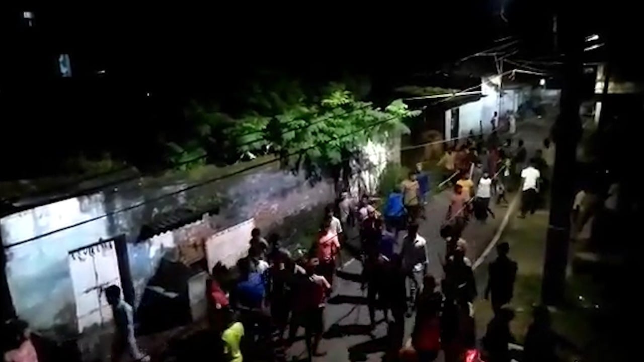 प्रतिमा विसर्जन के दौरान दो गुटों में झड़प,मारपीट का लाइव वीडियो हुआ वायरल