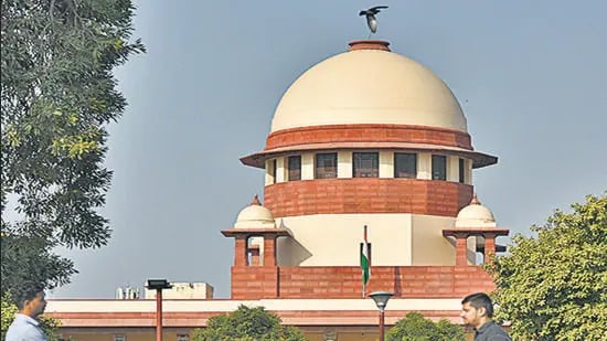 सुप्रीम कोर्ट की तल्ख टिप्पणी : शिक्षा क्षेत्र में बड़े व्यापारिक घरानों का कब्जा, मोटी फीस लेकर मेडिकल कॉलेज में हो रहा दाखिला