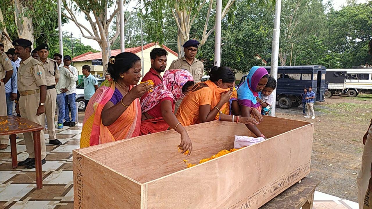 दुमका कोर्ट में पदस्थापित जवान निवारण सोरेन का लंबी बीमारी के बाद निधन