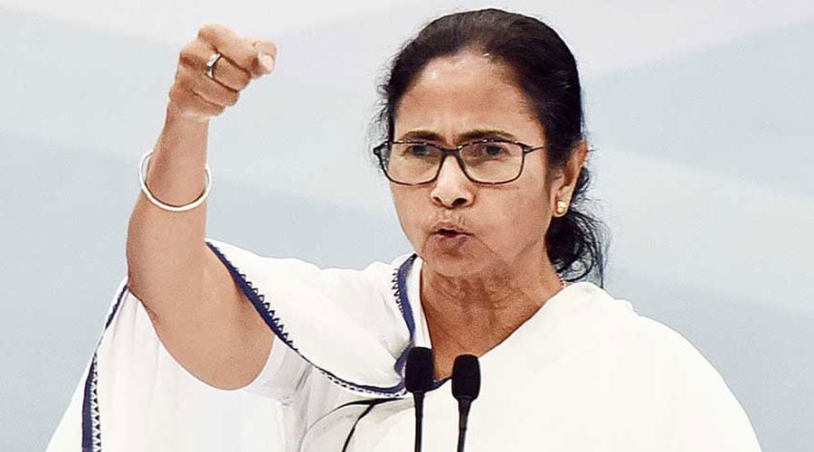 महाराष्ट्र सरकार विवाद में अब कूदीं दीदी, जानिये उन्होंने क्या बोल दिया