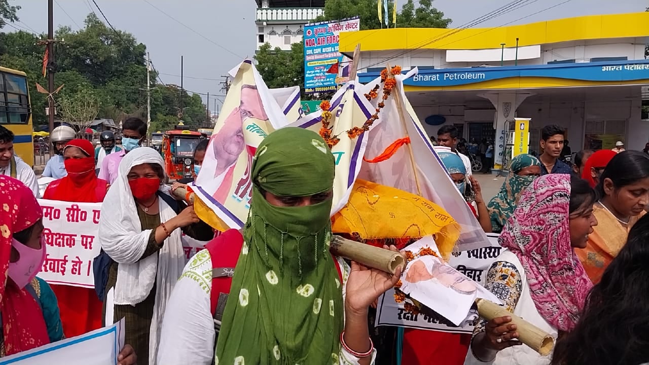 PMCH की छात्राओं ने स्वास्थ्य मंत्री की निकाली श'व यात्रा, जानिये पूरा मामला