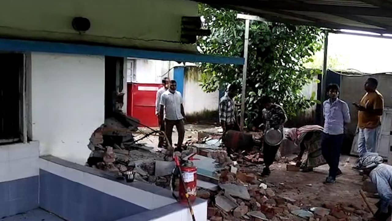 रेलवे स्टेशन के रनिंग रूम के एलपीजी सिलेंडर में विस्फोट,खाना बना रहा कुक गंभीर रूप से घायल