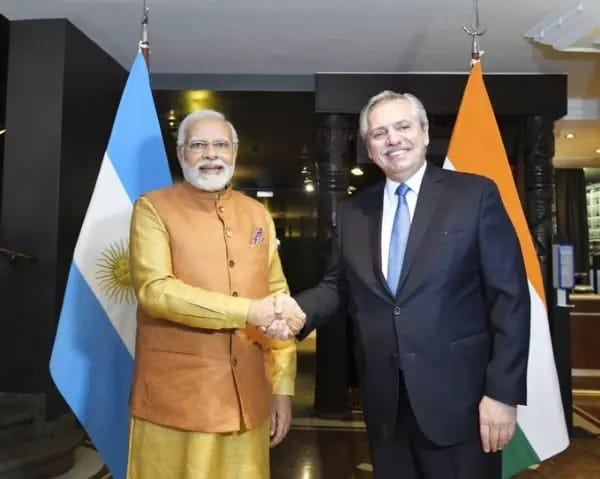 पीएम मोदी और अर्जेंटीना के राष्ट्रपति से मुलाकात से दोनों देशों के बीच संबंध प्रगाढ़ होने की उम्मीद
