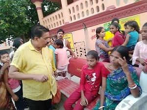 BHAGALPUR: गंगा में लगा दी छलांग और डूबती मां-बेटी को CO निकाल लाये बाहर, जानिये डिटेल्स