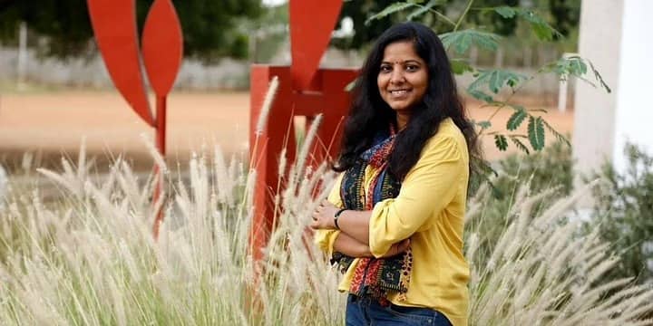 माता काली के बाद अब लीना मणिमेकलई ने भगवान शंकर और पार्वती की आपत्तिजनक फ़ोटो की शेयर