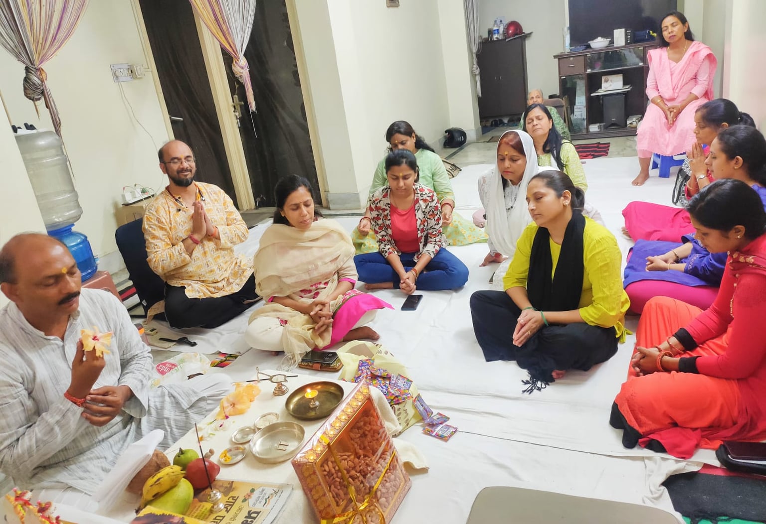 दी आर्ट ऑफ लिविंग की तीन दिवसीय कार्यशाला में सहज समाधि ध्यान शिविर का आयोजन