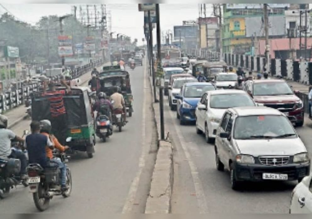 बैंक मोड़ फ्लाईओवर को होगी मरम्मती, चार दिनों तक आवाजाही पर रहेगी रोक