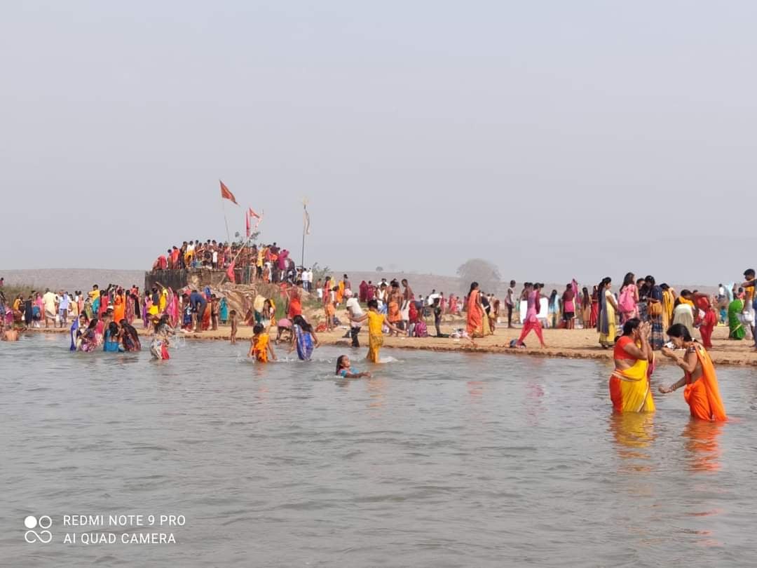 दसशीशानाथ धाम में श्रद्धालुओं की उमड़ी भीड़, जानिए क्या हैं खास मान्यताएं