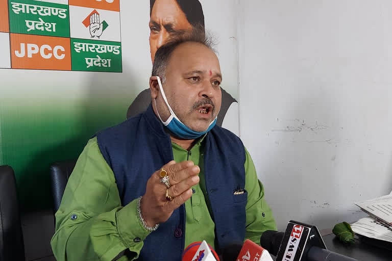 एक ओर युवाओं के पास नौकरी नहीं, दूसरी तरफ बढ़ती महंगाई : राकेश सिन्हा