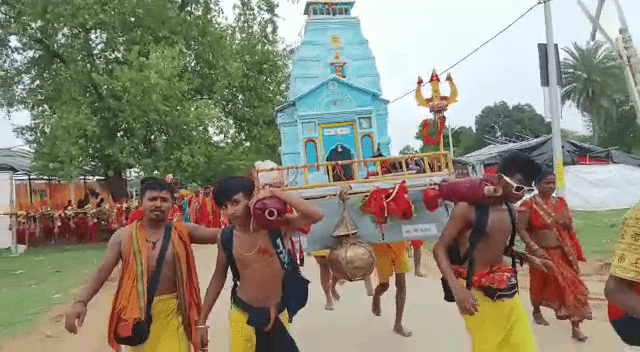 देवघर : केदारनाथ धाम मंदिर की कलाकृति का कांवर बना आकर्षण का केंद्र, इसका वजन जान आप भी रह जाएंगे हैरान