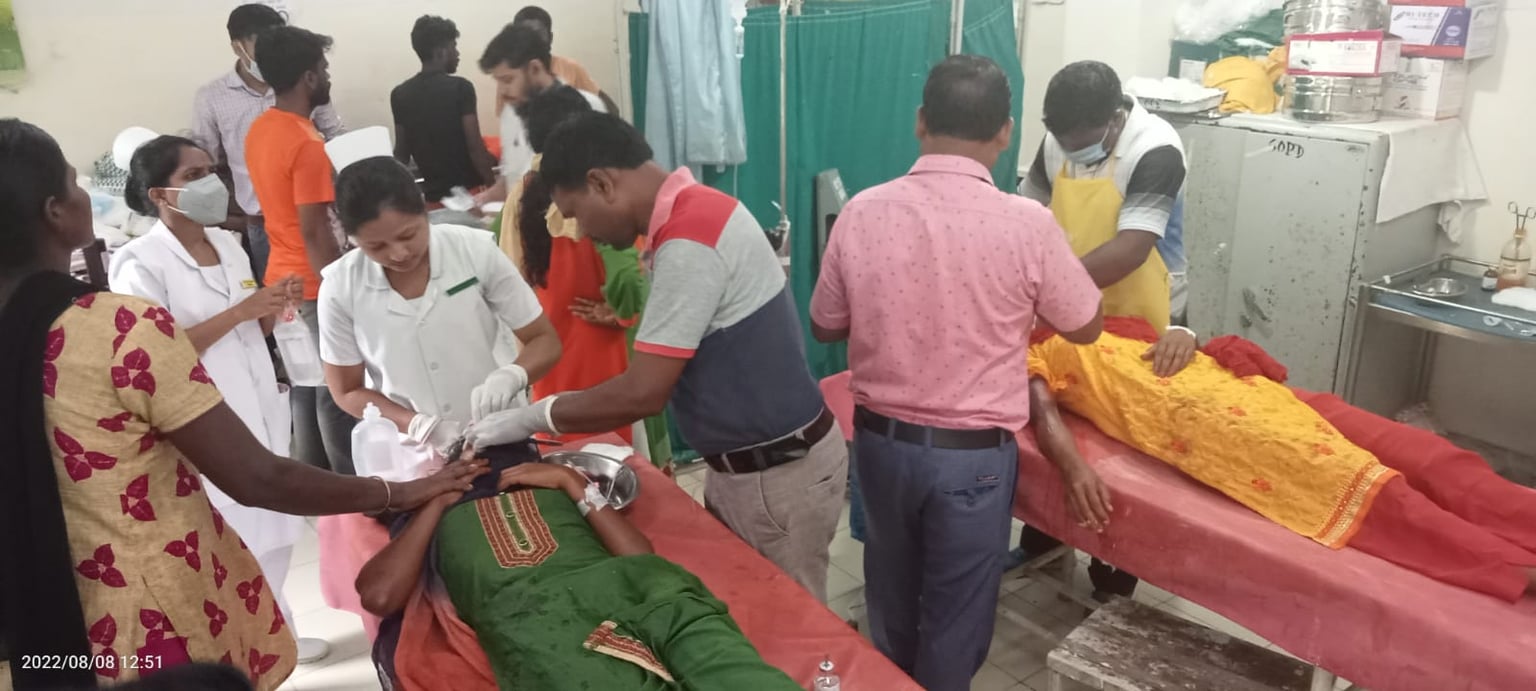 जगन्नाथपुर में छोटा हाथी वाहन पलटने से 10 कांवरिया घायल, मुर्गा महादेव में जलाभिषेक कर लौट रहे थे सभी