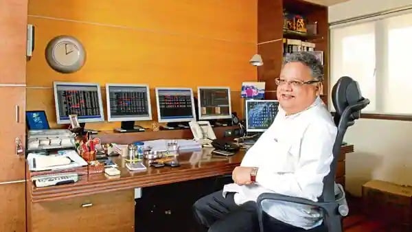कौन हैं राकेश झुनझुनवाला? कब आये सुर्खियों में? क्या खास था उनके बारे में