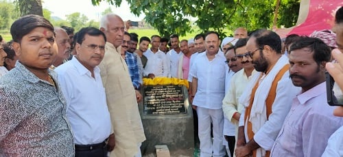 9 किमी लंबी दो सड़क का विधायक ने किया शिलांयास, एजेंसी को गुणवत्ता से समझौता नहीं करने की दी हिदायत