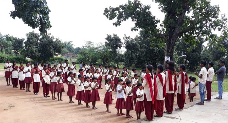 राज्य के सरकारी स्कूलों में क्यों घट रहा है बच्चों का नामांकन, कौन है जिम्मेवार